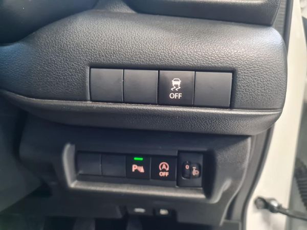 2025-Suzuki-Swift-12-GL image:18