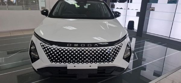 2026-Omoda-C5-15T-Elegance-X image:3