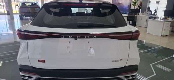 2026-Omoda-C5-15T-Elegance-X image:4