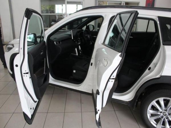 2026-Toyota-Corolla-Cross-18-XS image:8