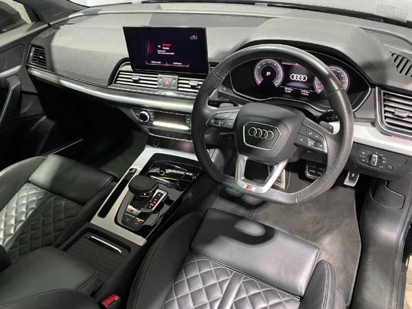 2024-Audi-SQ5-quattro-Auto-Black-Edition image:10