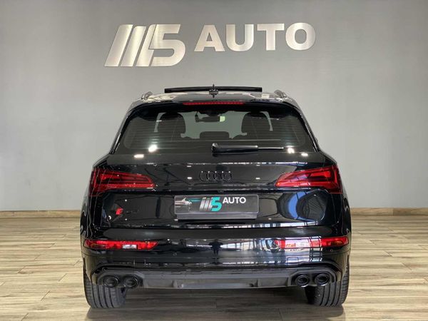 2024-Audi-SQ5-quattro-Auto-Black-Edition image:4