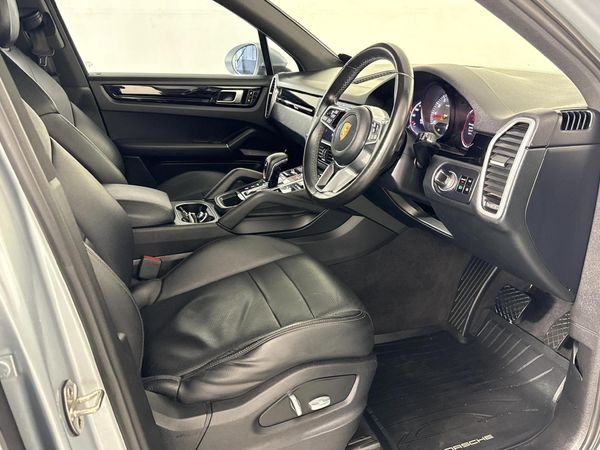 2018-Porsche-Cayenne-Auto image:9