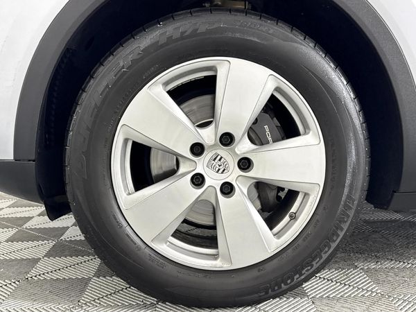 2018-Porsche-Cayenne-Auto image:4