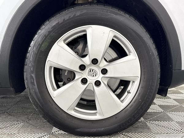 2018-Porsche-Cayenne-Auto image:5