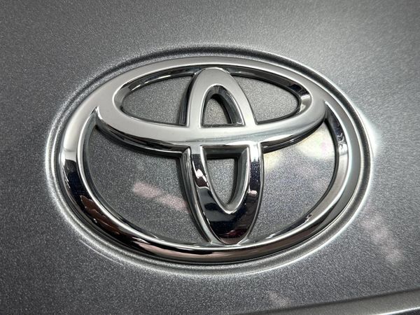 2022-Toyota-Corolla-Quest-18-Exclusive image:11