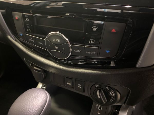 2026-Nissan-Navara-25D-LE-4x4-Double-Cab-Auto image:12