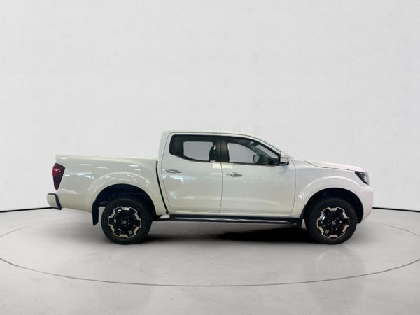 2026-Nissan-Navara-25D-LE-4x4-Double-Cab-Auto image:2
