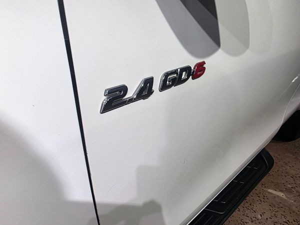 2022-Toyota-Hilux-24-GD-6-Raider-4x4-Single-Cab image:17
