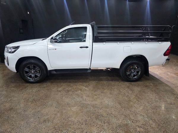 2022-Toyota-Hilux-24-GD-6-Raider-4x4-Single-Cab image:1
