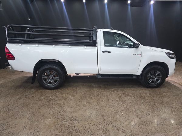 2022-Toyota-Hilux-24-GD-6-Raider-4x4-Single-Cab image:3