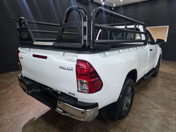 2022-Toyota-Hilux-24-GD-6-Raider-4x4-Single-Cab image:4