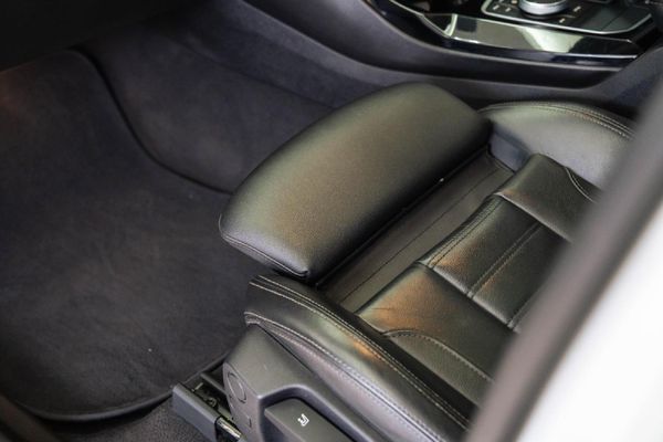 2023-BMW-X3-xDrive20d-M-Sport image:12