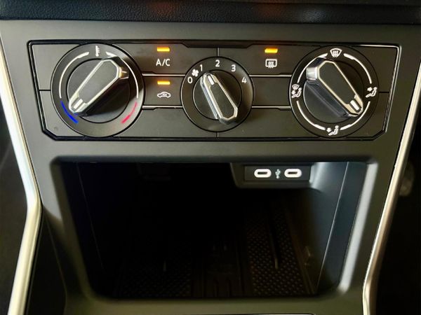 2026-Volkswagen-Polo-10-TSI-Life-Auto-DSG image:5