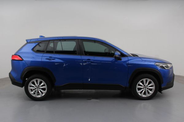 2022-Toyota-Corolla-Cross-18-XI image:9