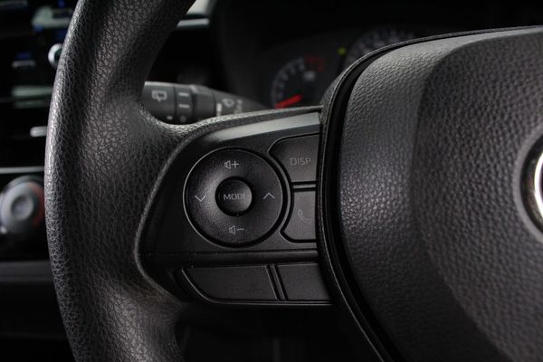2022-Toyota-Corolla-Cross-18-XI image:4