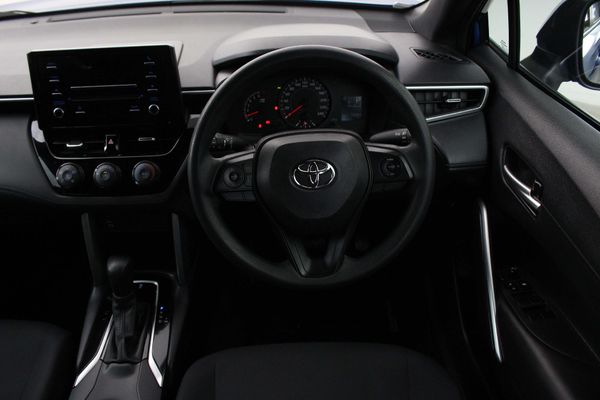 2022-Toyota-Corolla-Cross-18-XI image:5