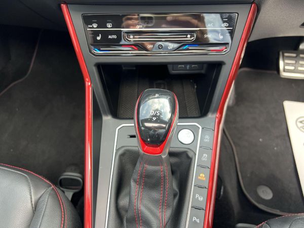 2022-Volkswagen-Polo-20-GTI-Auto-147kW image:19