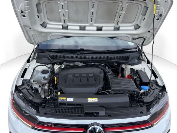 2022-Volkswagen-Polo-20-GTI-Auto-147kW image:8
