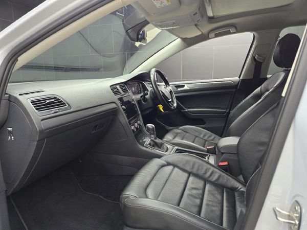 2019-Volkswagen-Golf-VII-14-TSI-Comfortline-Auto image:13