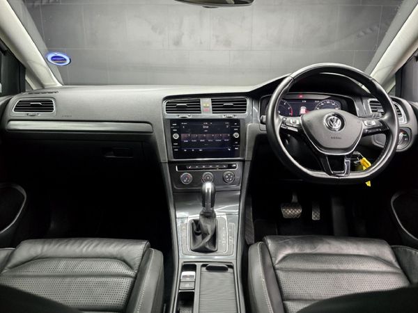 2019-Volkswagen-Golf-VII-14-TSI-Comfortline-Auto image:7