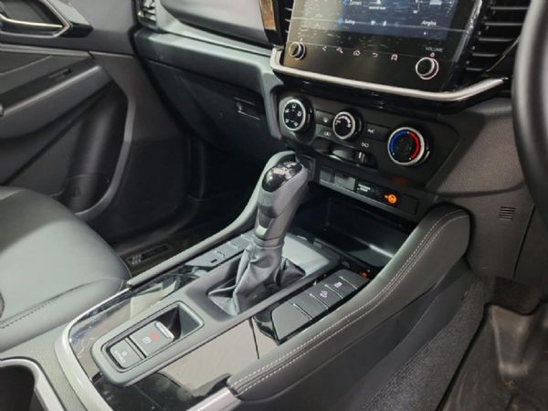 2025-Isuzu-Mu-x-19D-LS-Auto image:9