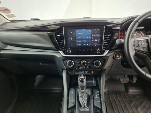 2025-Isuzu-Mu-x-19D-LS-Auto image:7