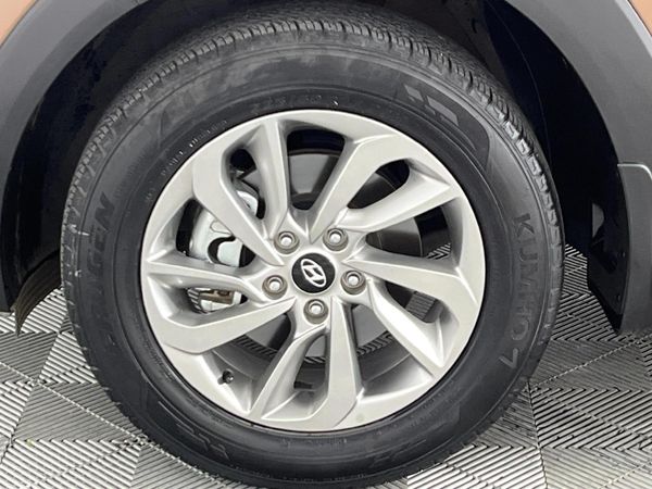2017-Hyundai-Tucson-20-Premium image:4