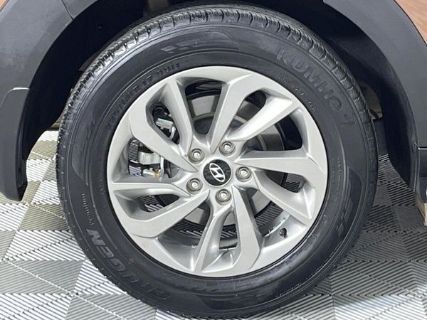 2017-Hyundai-Tucson-20-Premium image:7