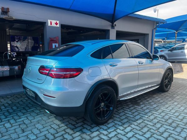 2017-Mercedes-Benz-GLC-250d image:3