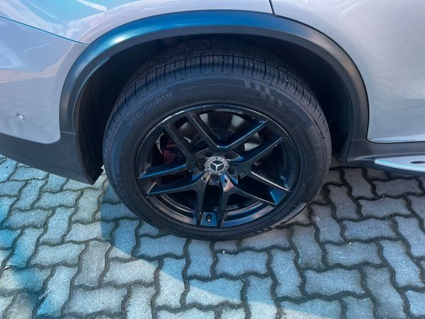2017-Mercedes-Benz-GLC-250d image:6