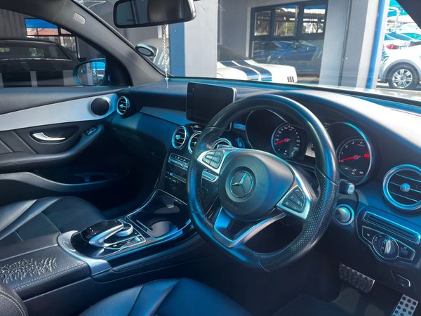 2017-Mercedes-Benz-GLC-250d image:8