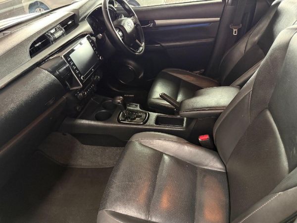 2026-Toyota-Hilux-28-GD-6-RB-Legend-55-Auto-Double-Cab image:4