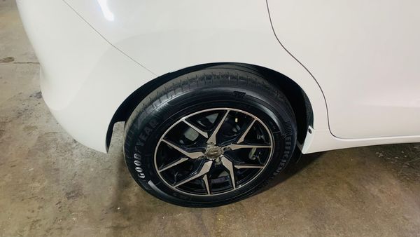 2021-Toyota-Starlet-14-XS-Petrol-Manual image:5