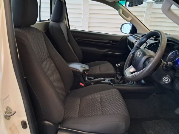 2016-Toyota-Hilux-24-GD-6-Raised-Body-SRX-Single-Cab image:17
