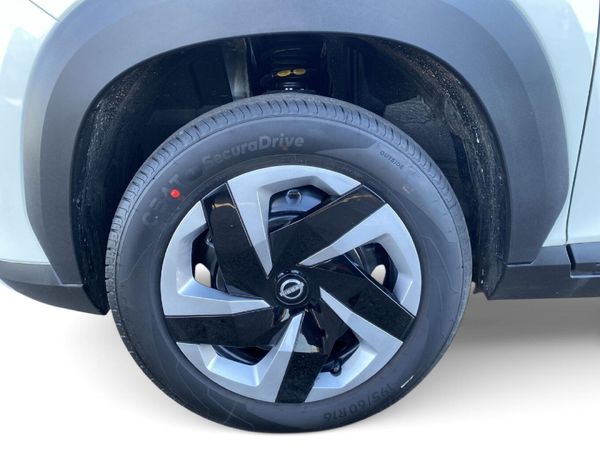 2026-Nissan-Magnite-10-Visia-AMT image:17