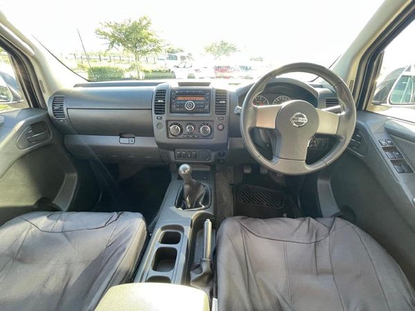 2016-Nissan-Navara-25-dCi-XE-Double-Cab image:13