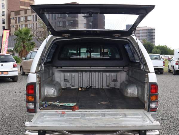 2011-Toyota-Hilux-30-D-4D-Raider-Raised-Body-Double-Cab image:4