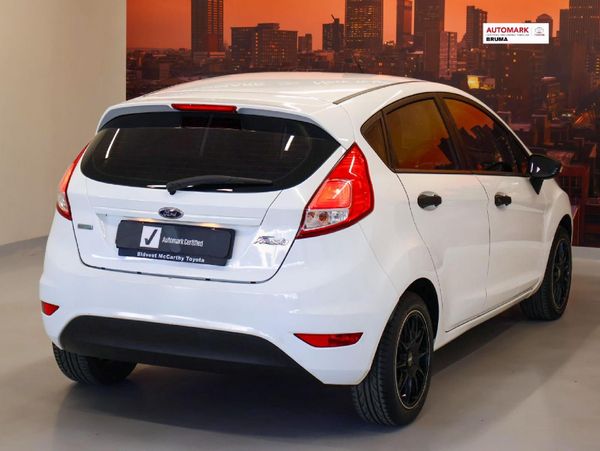 2016-Ford-Fiesta-10-EcoBoost-Ambiente-5-dr image:5