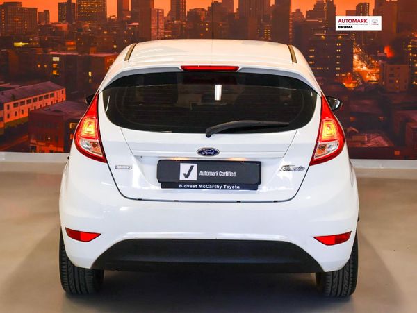 2016-Ford-Fiesta-10-EcoBoost-Ambiente-5-dr image:6