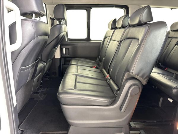2022-Hyundai-Staria-22d-Elite-Auto image:3