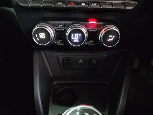 2022-Renault-Duster-15-dCi-zen image:15