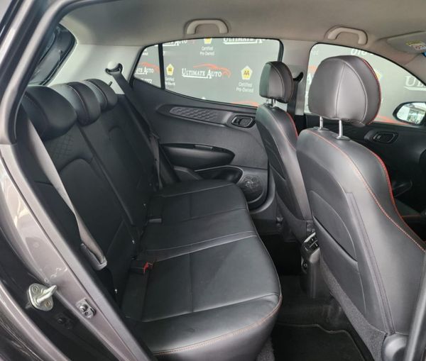 2022-Hyundai-Grand-i10-12-Fluid image:9