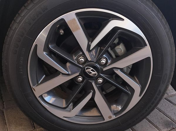 2022-Hyundai-Grand-i10-12-Fluid image:20