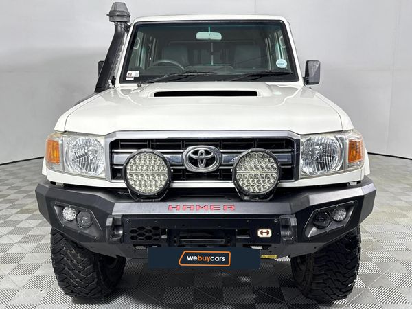 2017-Toyota-Land-Cruiser-79-45-D-Double-Cab image:14