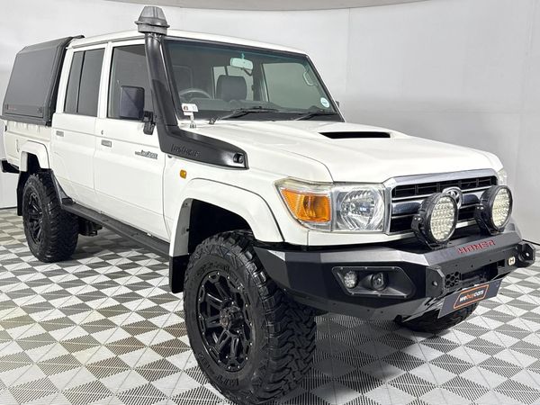 2017-Toyota-Land-Cruiser-79-45-D-Double-Cab image:15