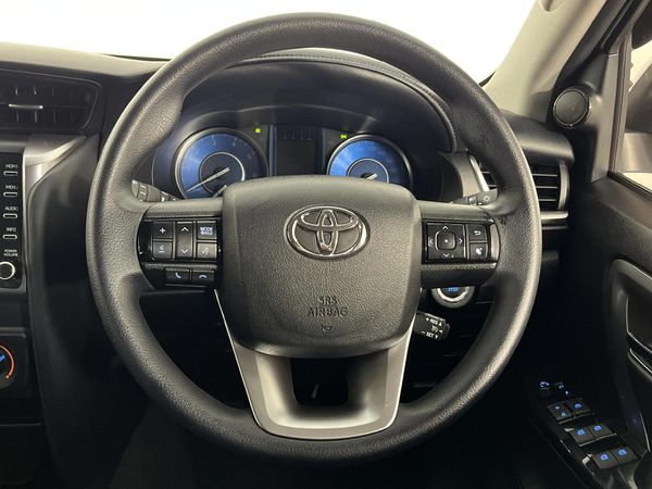 2024-Toyota-Fortuner-24-GD-6-RB image:9