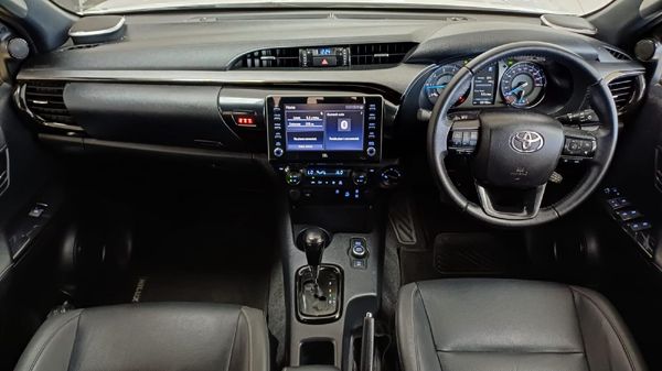 2025-Toyota-Hilux-28-GD-6-RB-Legend-RS-4x4-Double-Cab-Auto-mhev image:5