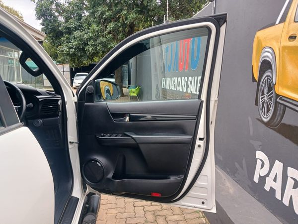2019-Toyota-Hilux-28-GD-6-Raider-4x4-Auto-Double-Cab image:11