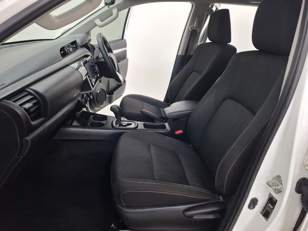 2025-Toyota-Hilux-24-GD-6-Raider-4x4-Auto-Double-Cab image:19